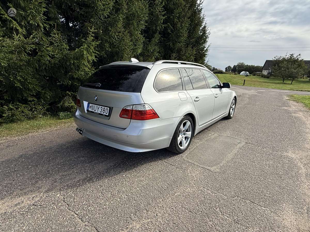 BMW 530 2007 — двигун 2993 cm³, 235 HP (173kW)
