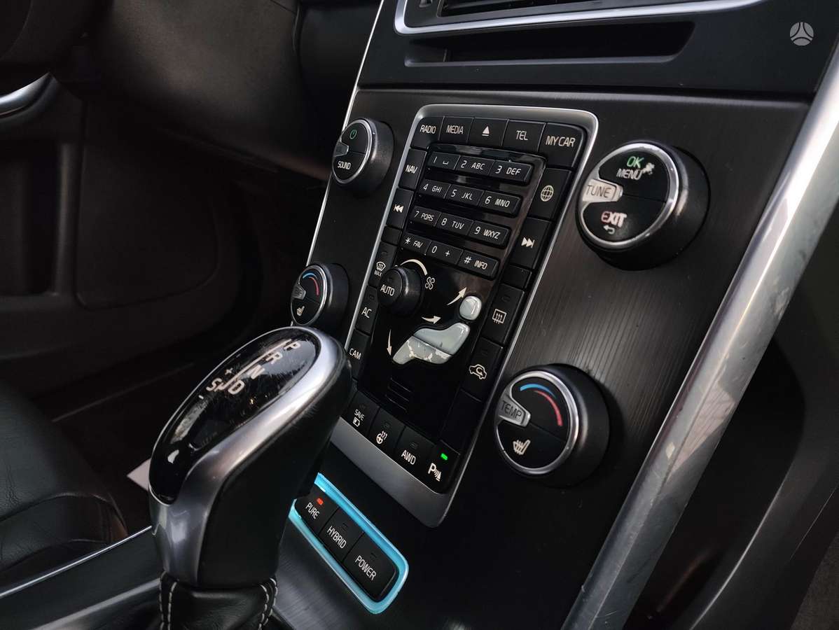 Volvo V60 2014 — photo 17