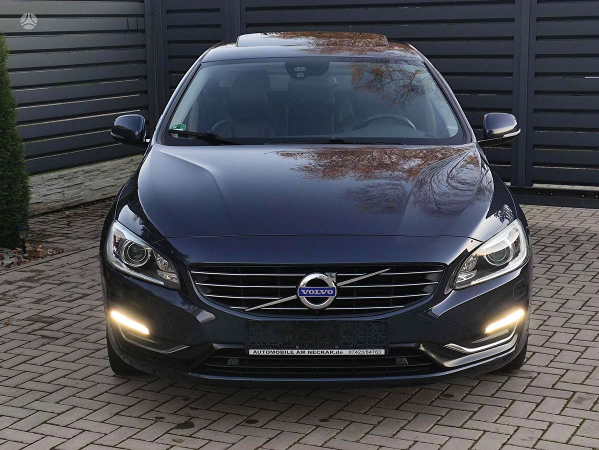 Volvo V60 2014 — rear view