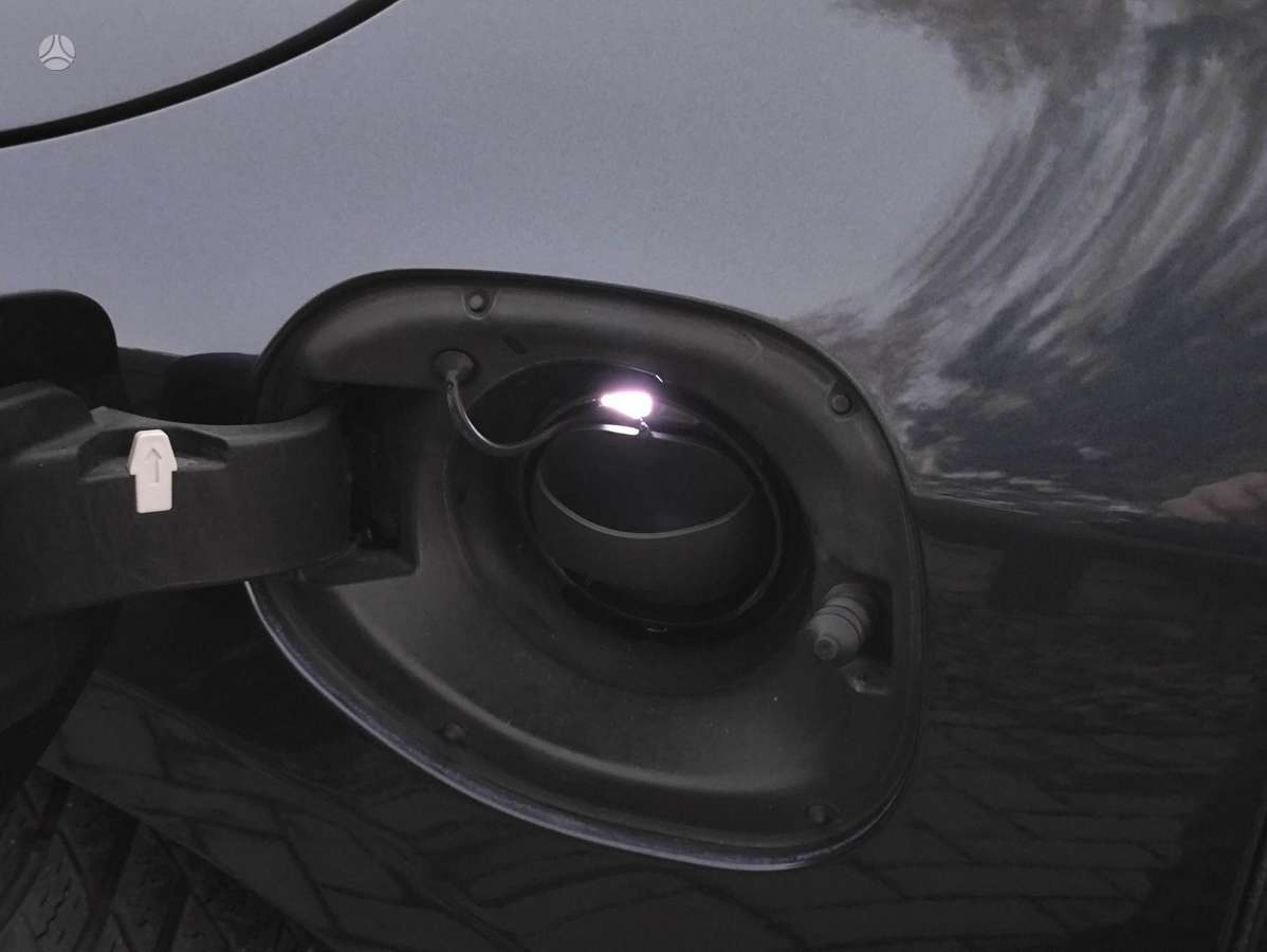 Volvo V60 2014 — photo 30