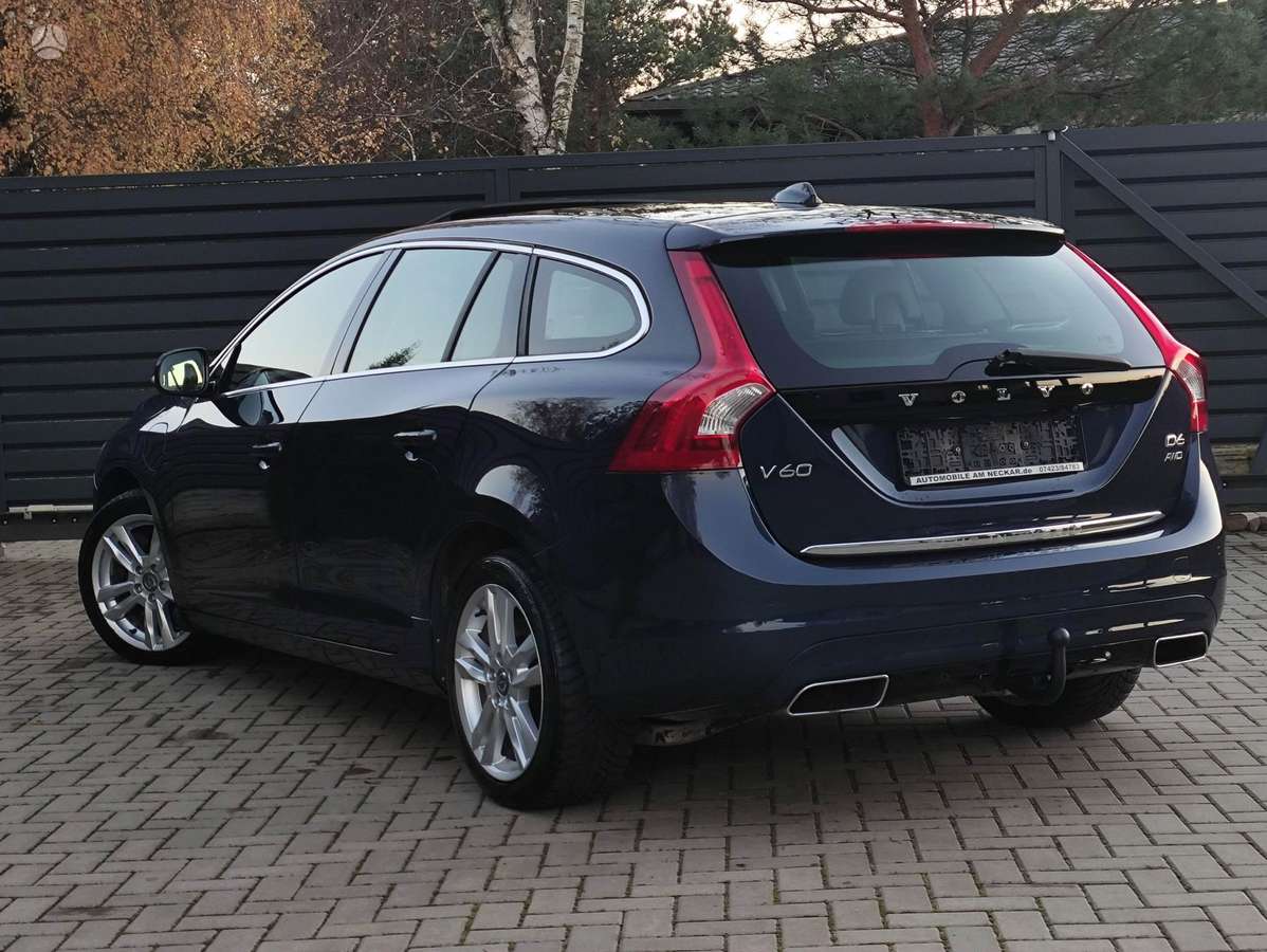Volvo V60 2014 — engine 2400 cm³, 215 HP (158kW)