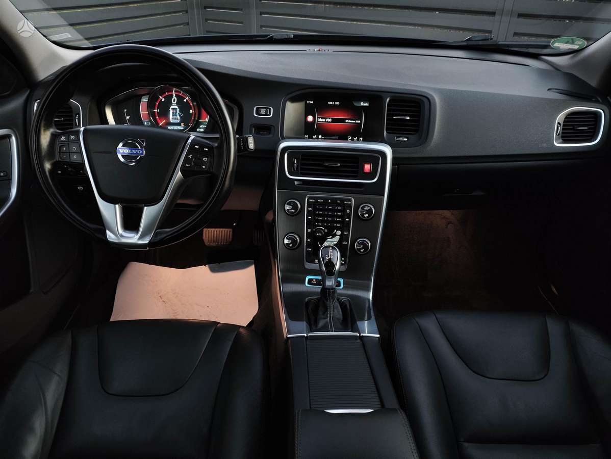 Volvo V60 2014 — photo 8