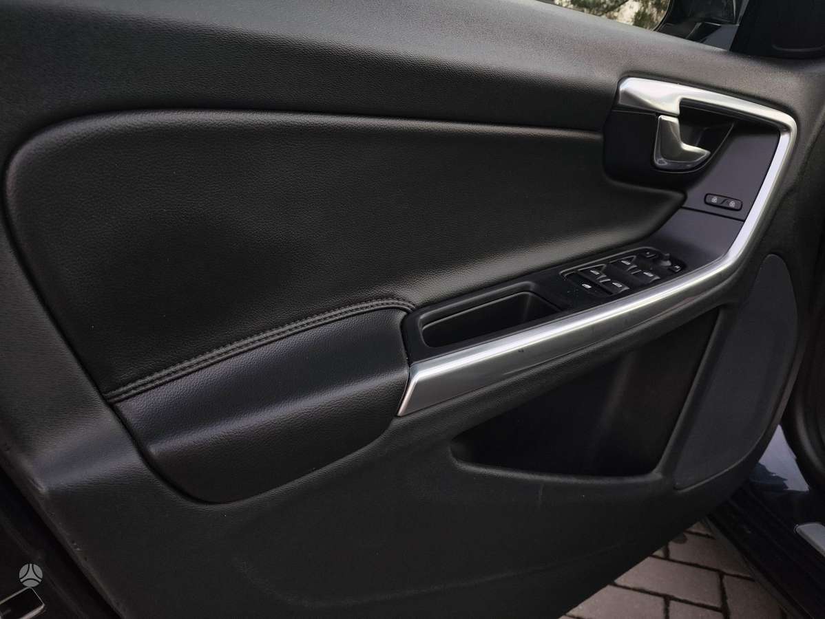 Volvo V60 2014 — photo 9