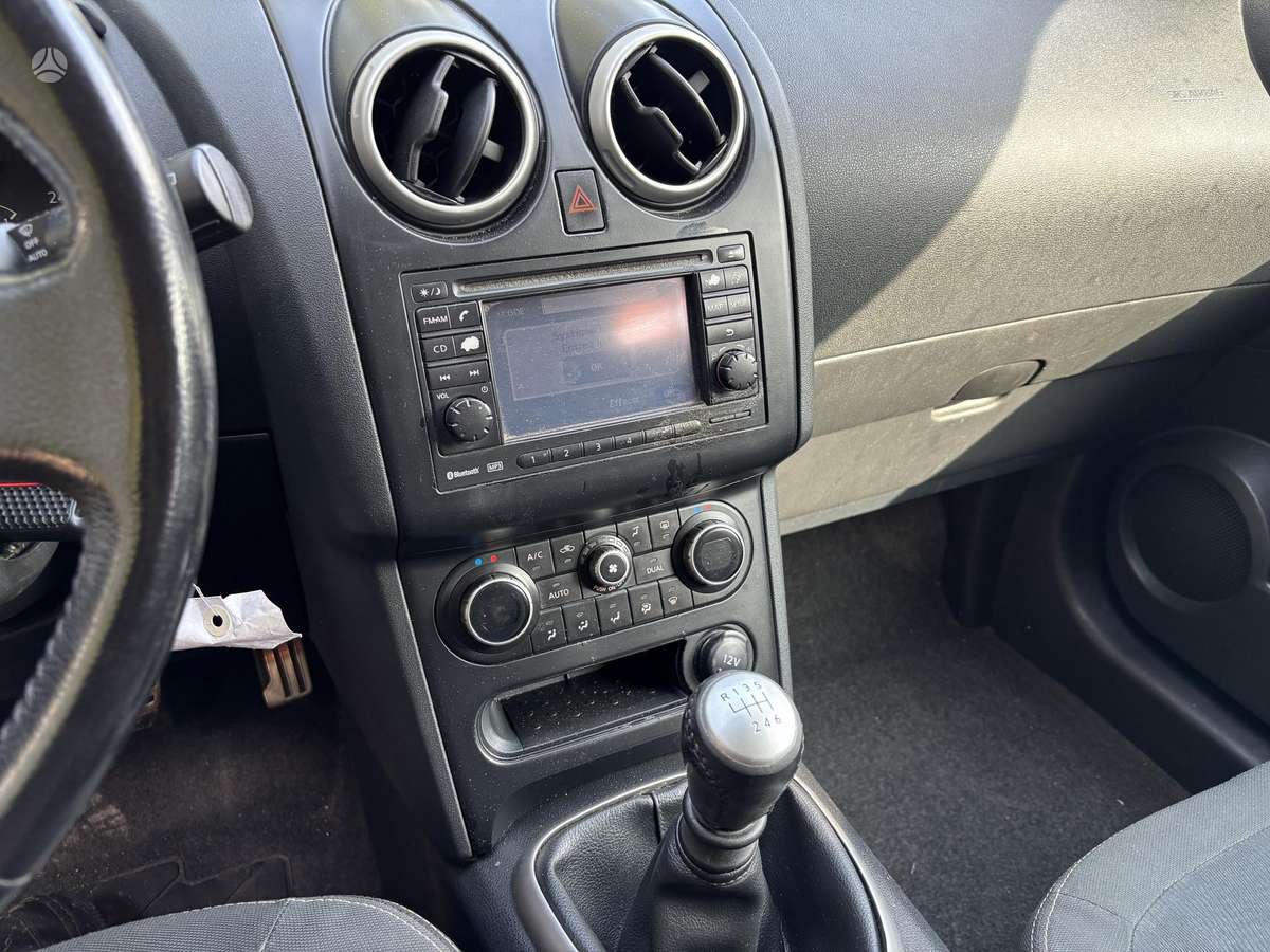Nissan Qashqai 2011 — photo 10
