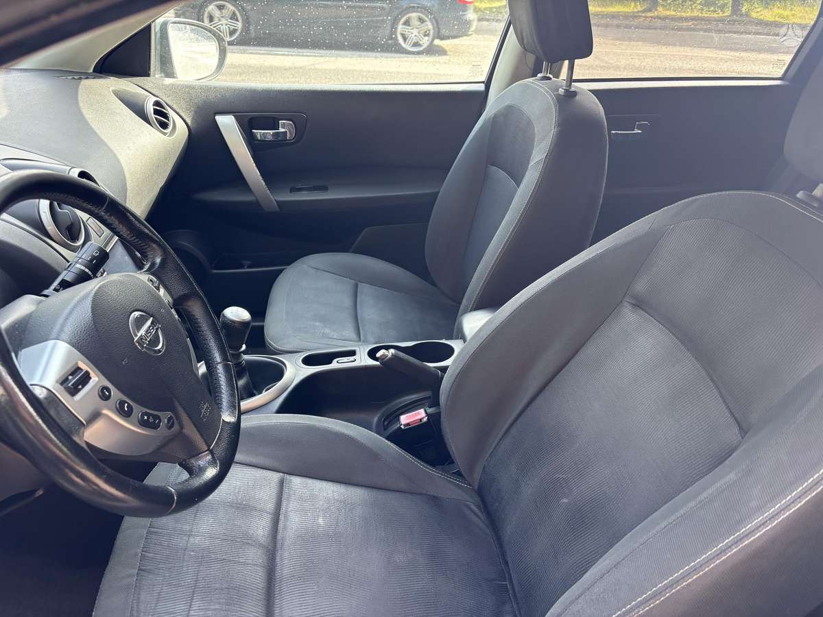 Nissan Qashqai 2011 — photo 9