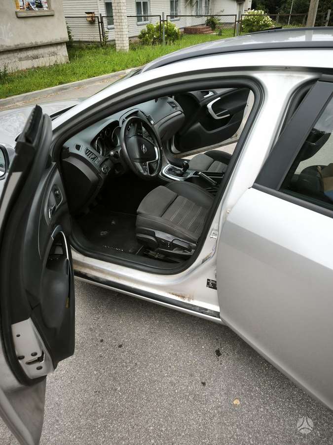 Opel Insignia 2010 — photo 7