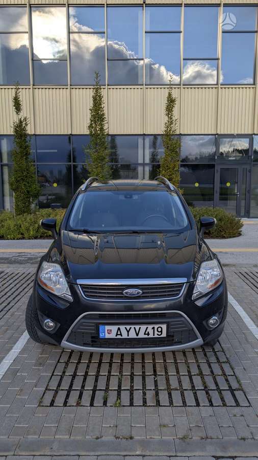 Ford Kuga 2011 — вигляд ззаду