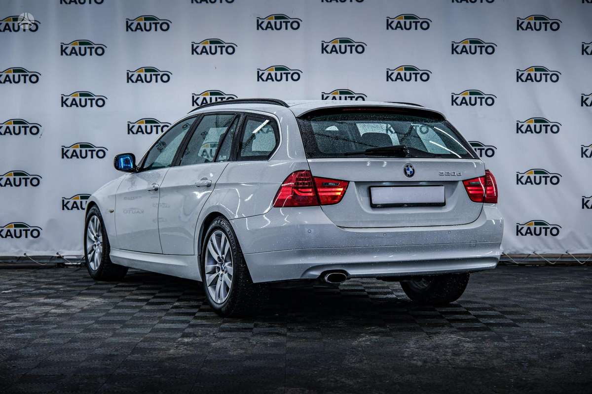 BMW 320 2011 — engine 2000 cm³, 184 HP (135kW)