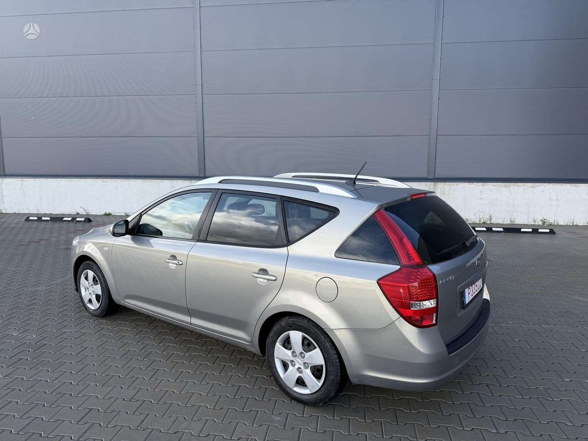 Kia Ceed 2010 — photo 12