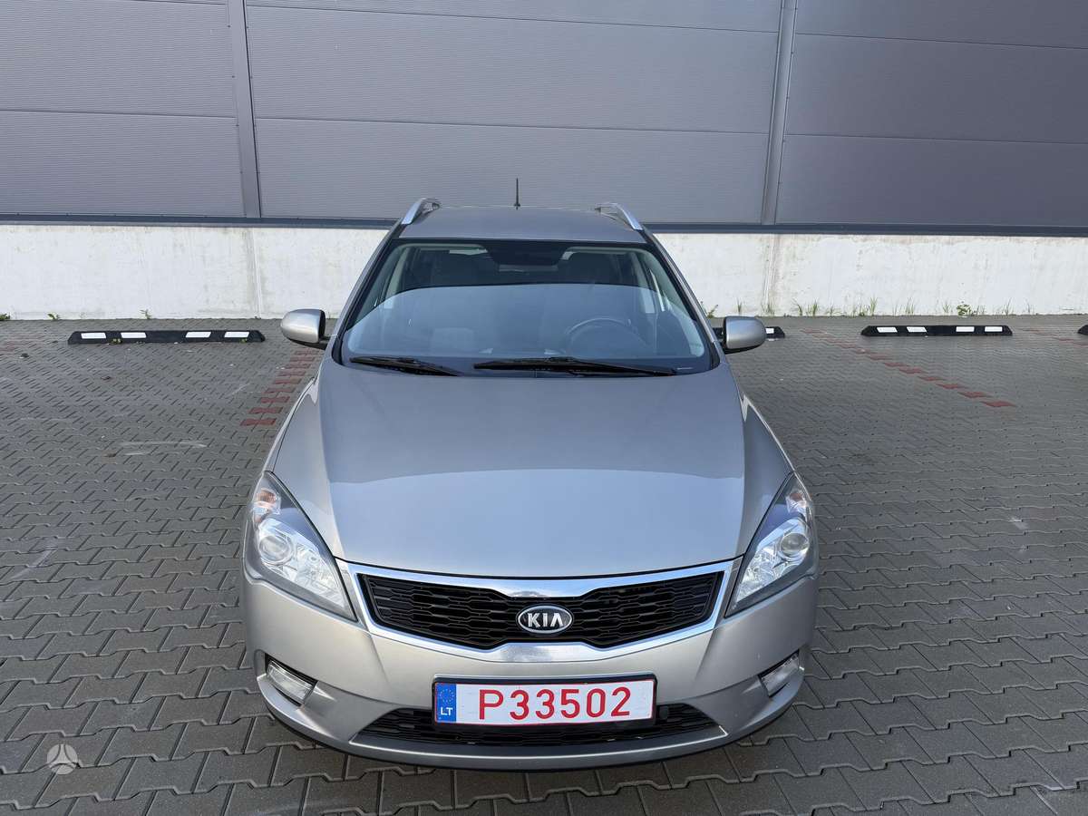 Kia Ceed 2010 — photo 8