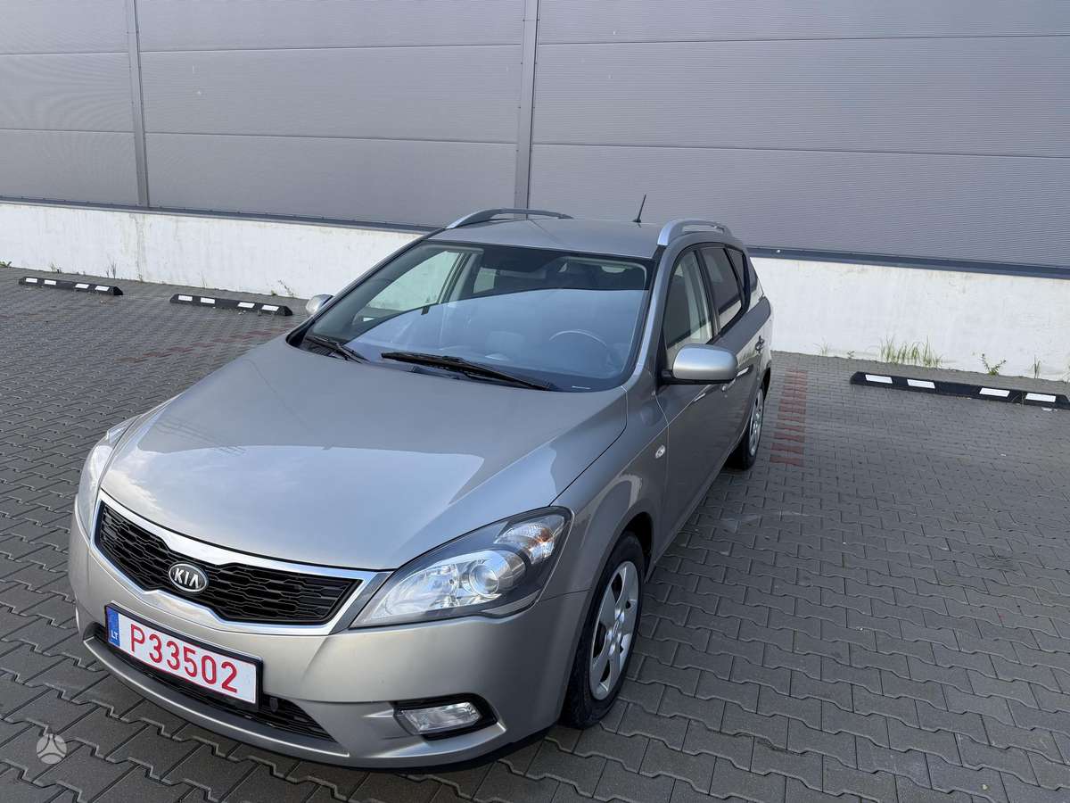 Kia Ceed 2010 — photo 9