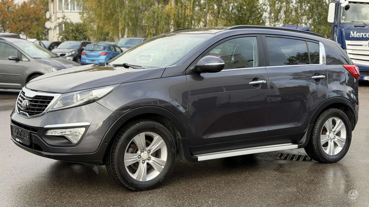 Kia Sportage 2013 — rear view