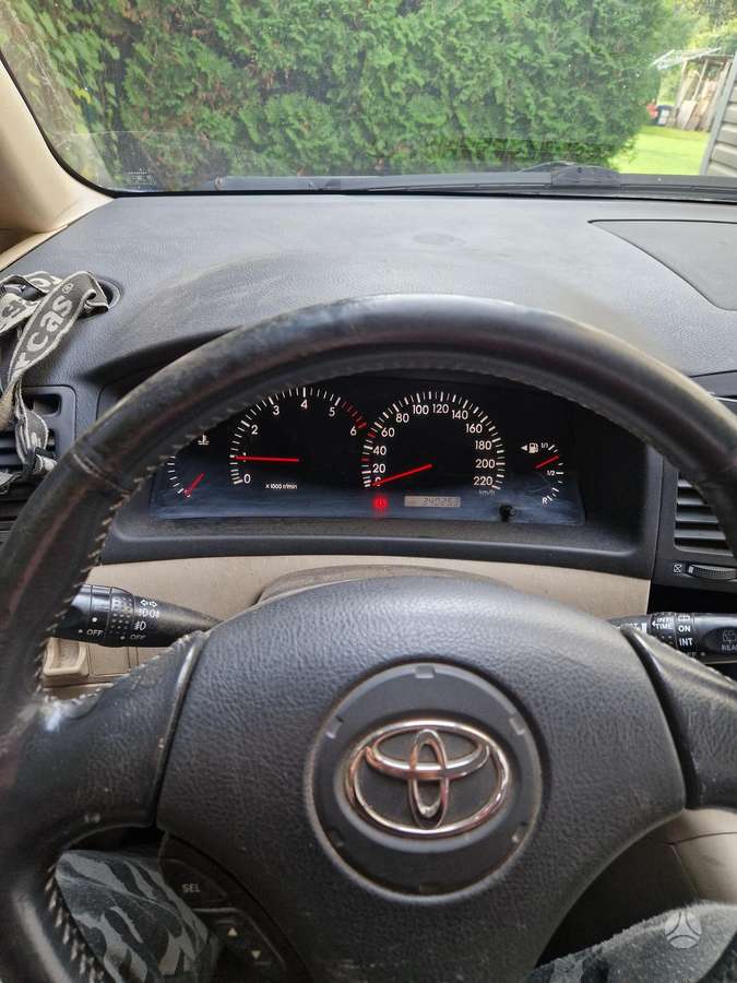 Toyota Corolla 2004 — interior