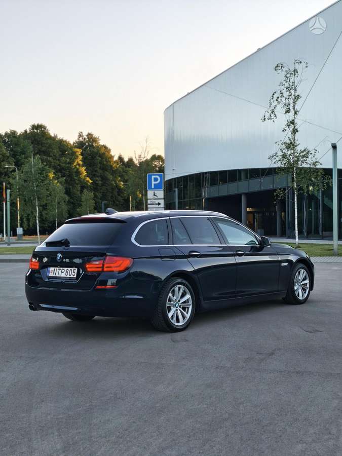 BMW 530 2012 — engine 2993 cm³, 258 HP (190kW)
