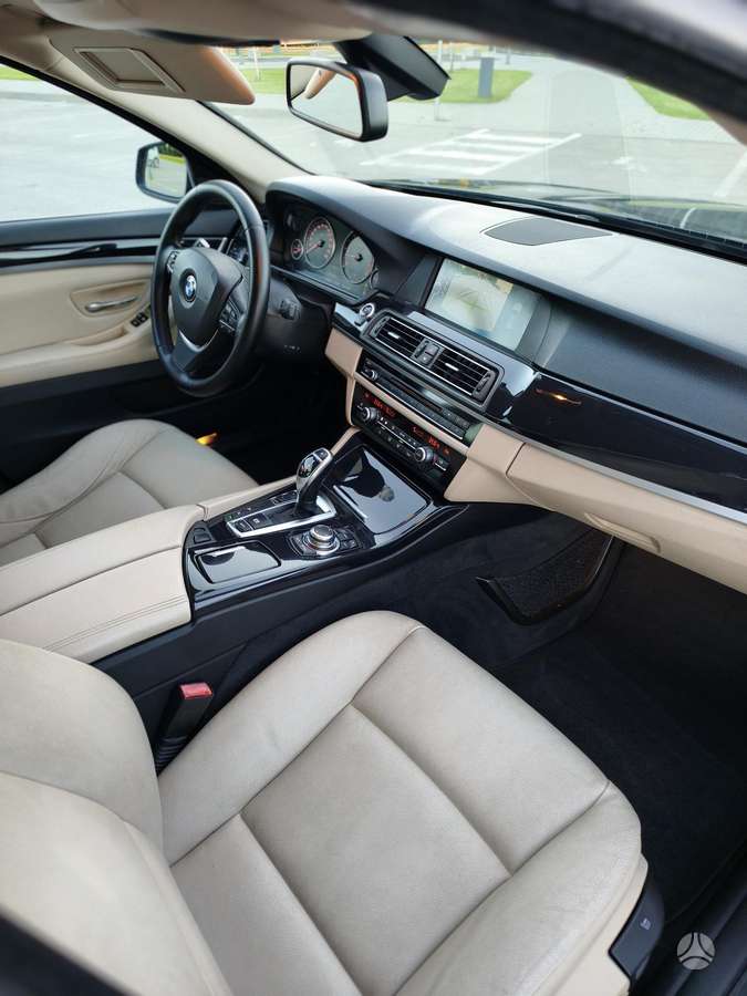 BMW 530 2012 — photo 8