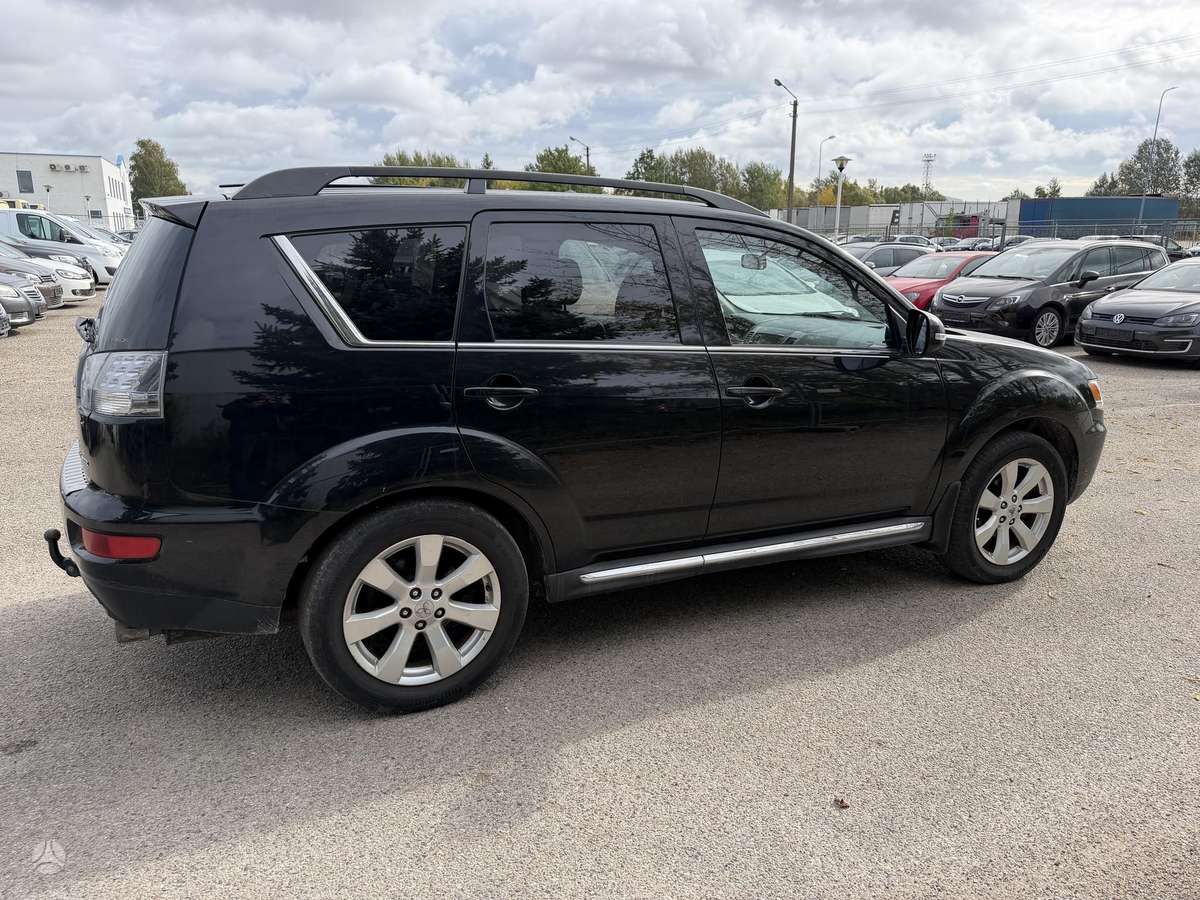 Mitsubishi Outlander 2011 — двигун 2268 cm³, 140 HP (103kW)