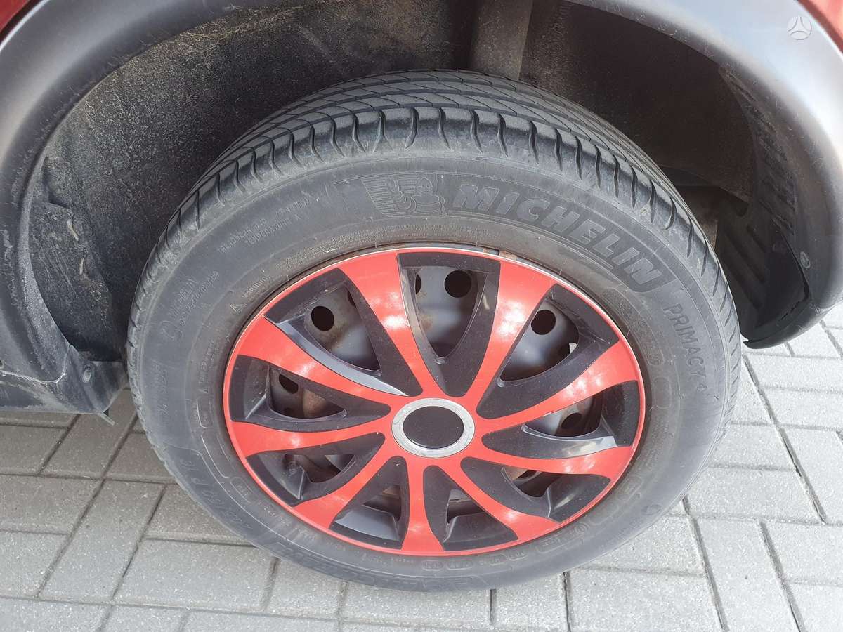 Nissan Juke 2013 — photo 17