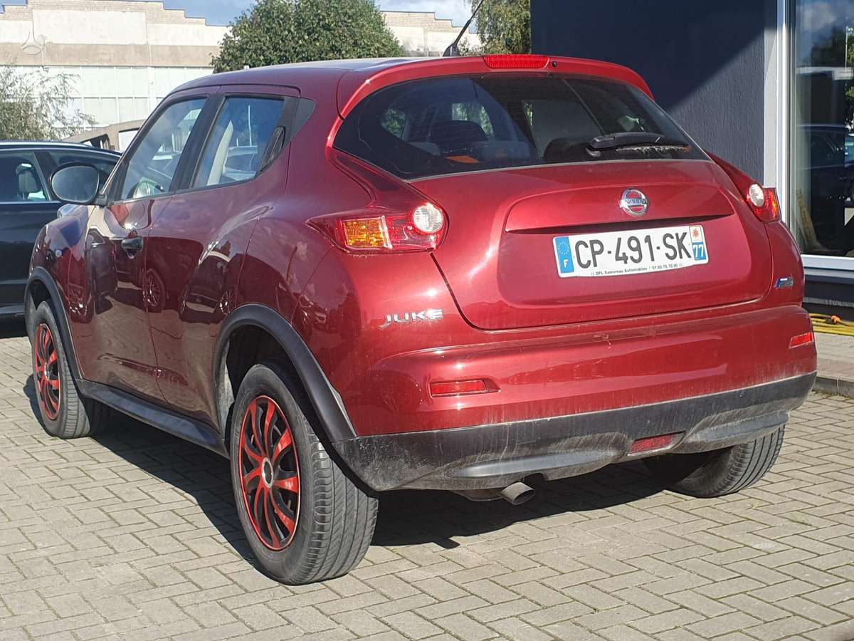 Nissan Juke 2013 — engine 1500 cm³, 110 HP (81kW)