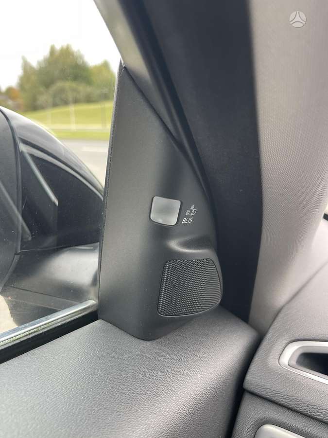 Volvo V70 2012 — photo 25