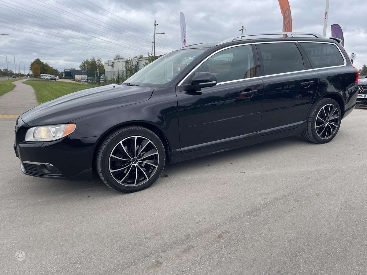 Volvo V70 2012 — photo 7