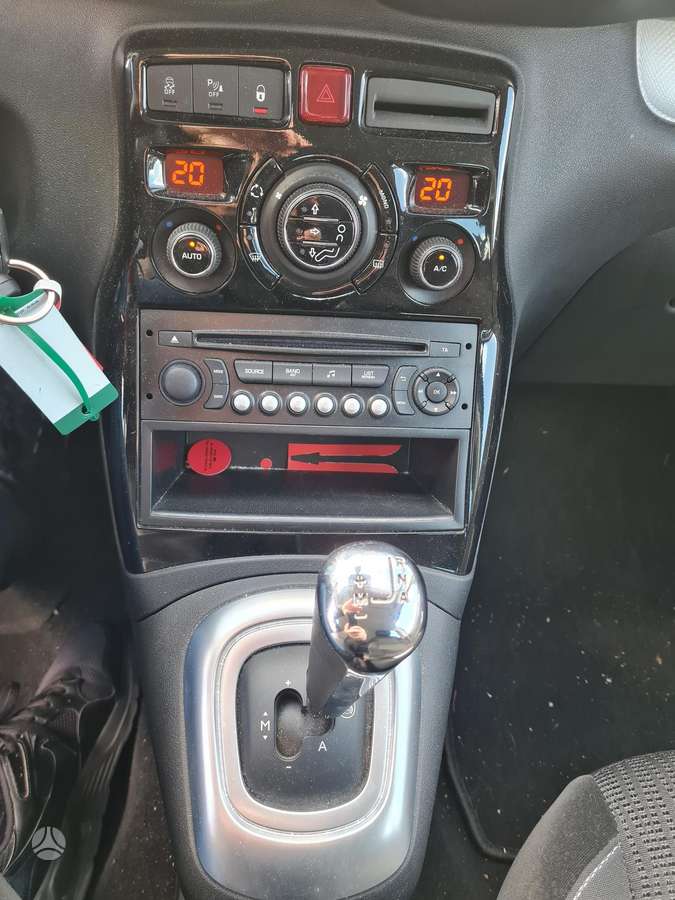 Citroen C3 2014 — photo 17