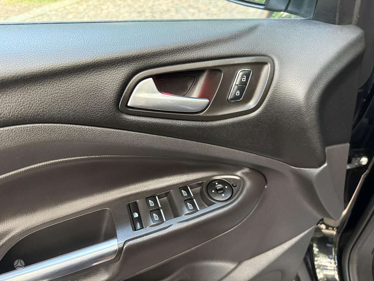 Ford Kuga 2015 — фото 13