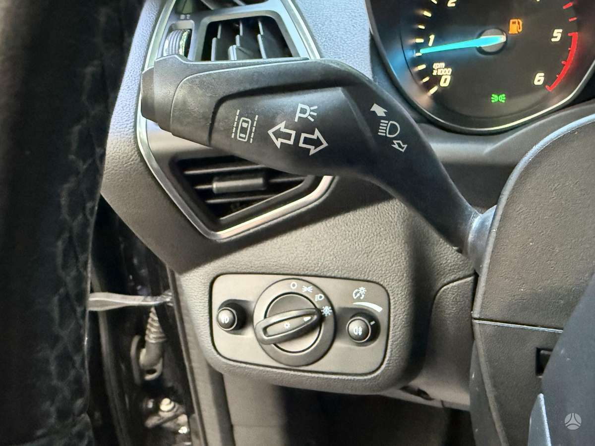 Ford Kuga 2015 — фото 15