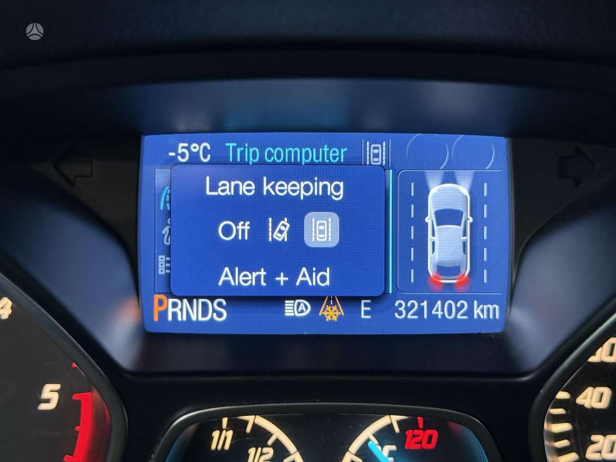 Ford Kuga 2015 — фото 25