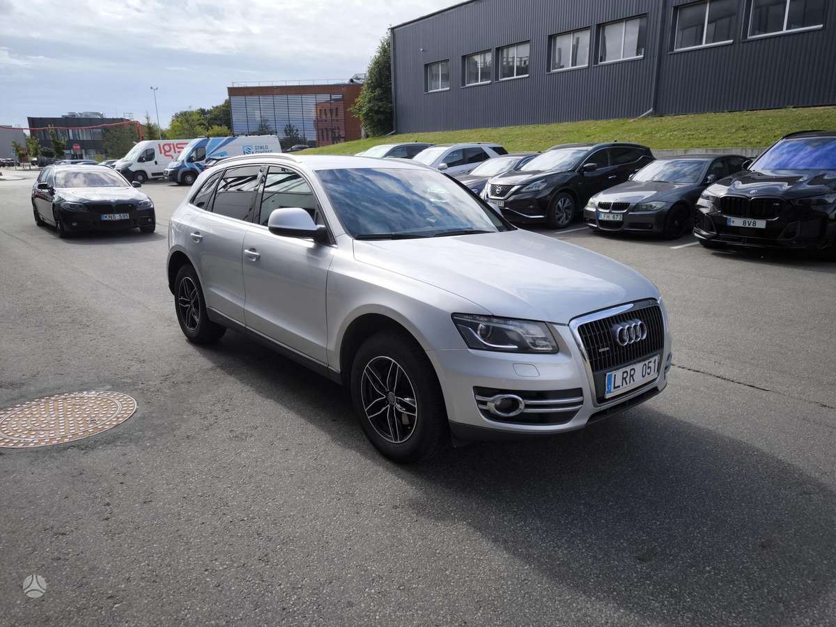 Audi Q5 2008 — салон