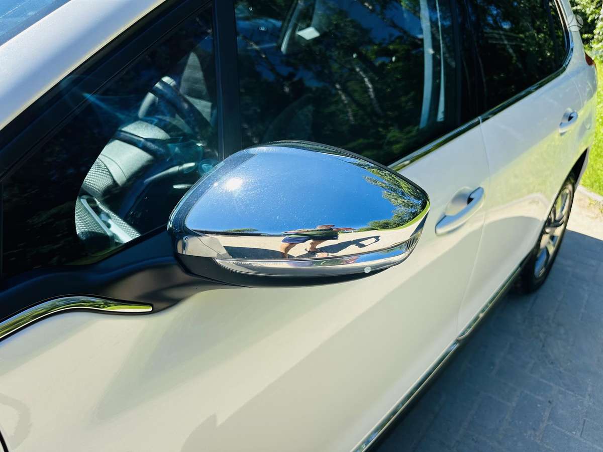Peugeot 2008 2015 — photo 10