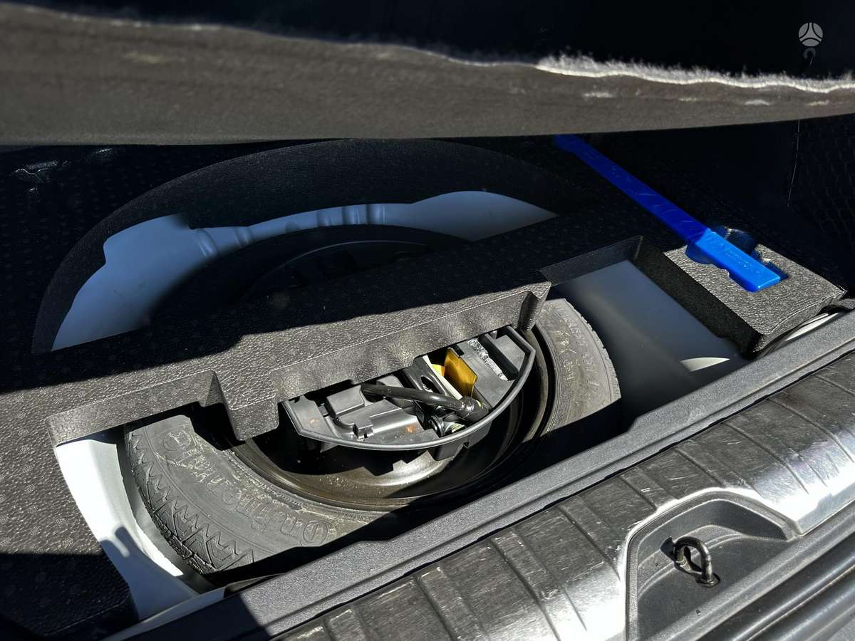 Peugeot 2008 2015 — photo 13