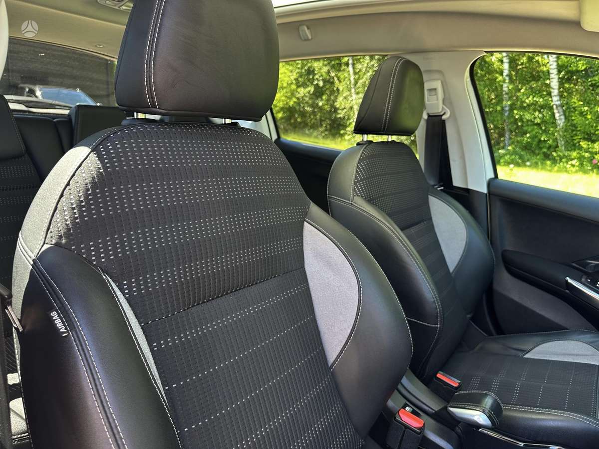 Peugeot 2008 2015 — photo 27