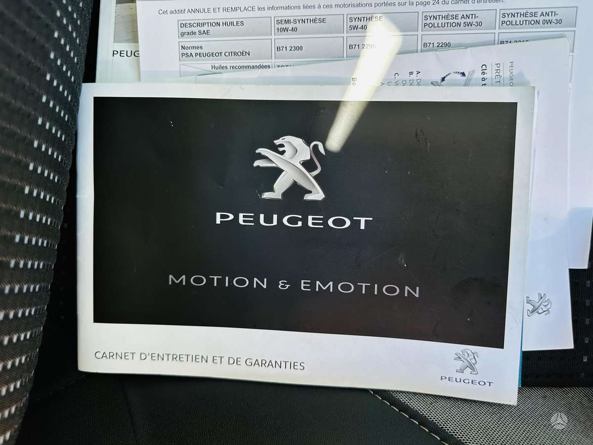 Peugeot 2008 2015 — photo 32