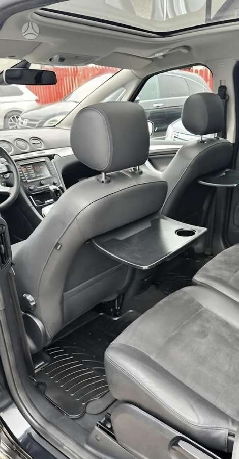 Ford S-MAX 2012 — photo 10