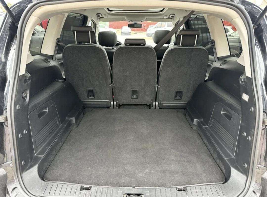 Ford S-MAX 2012 — photo 11