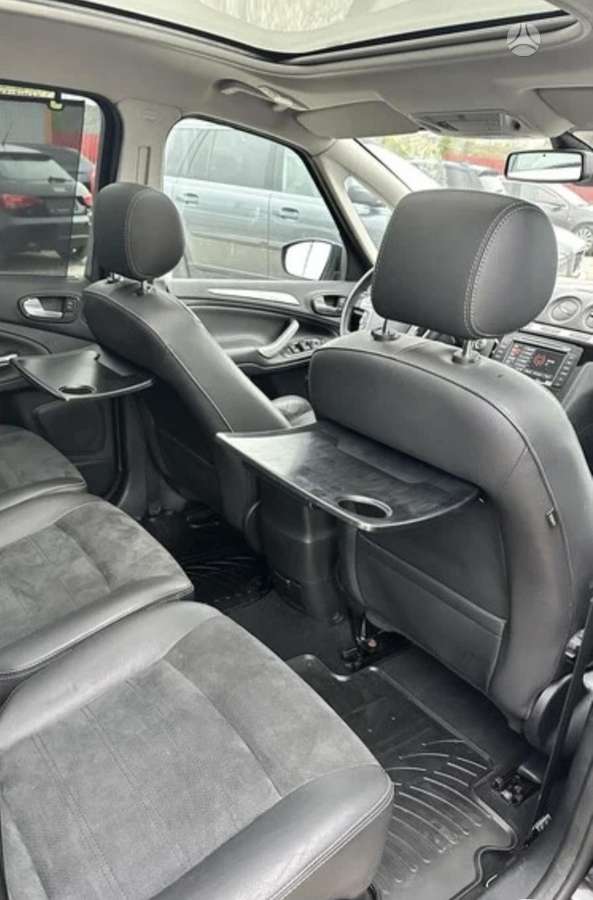 Ford S-MAX 2012 — photo 16