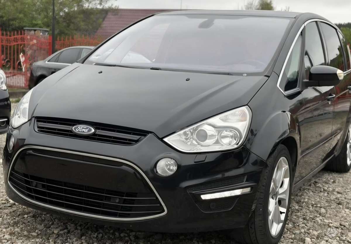 Ford S-MAX 2012 — rear view