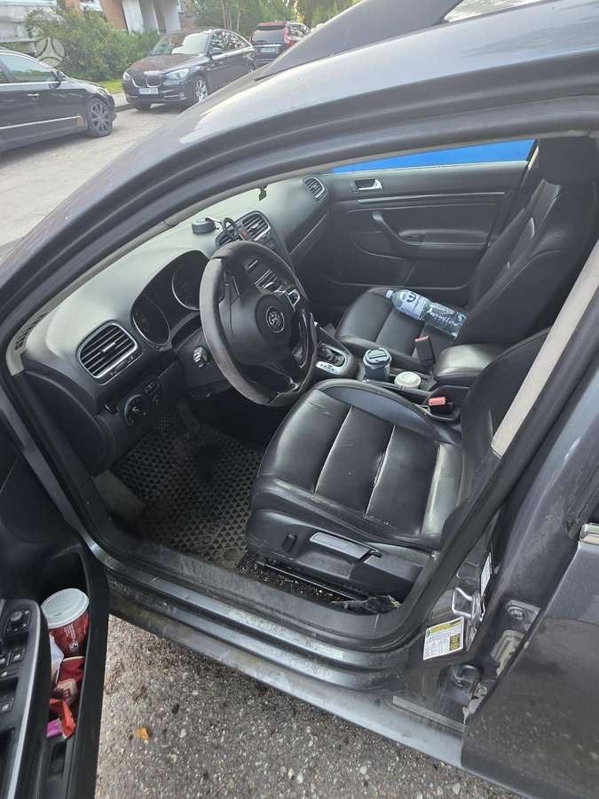 Volkswagen Jetta 2009 — двигун 2500 cm³, 177 HP (130kW)