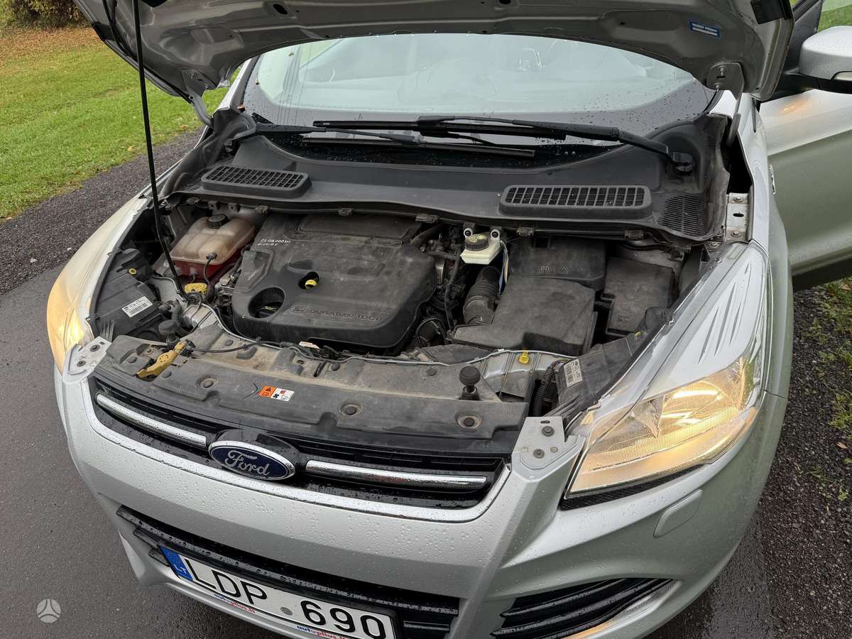 Ford Kuga 2014 — photo 11