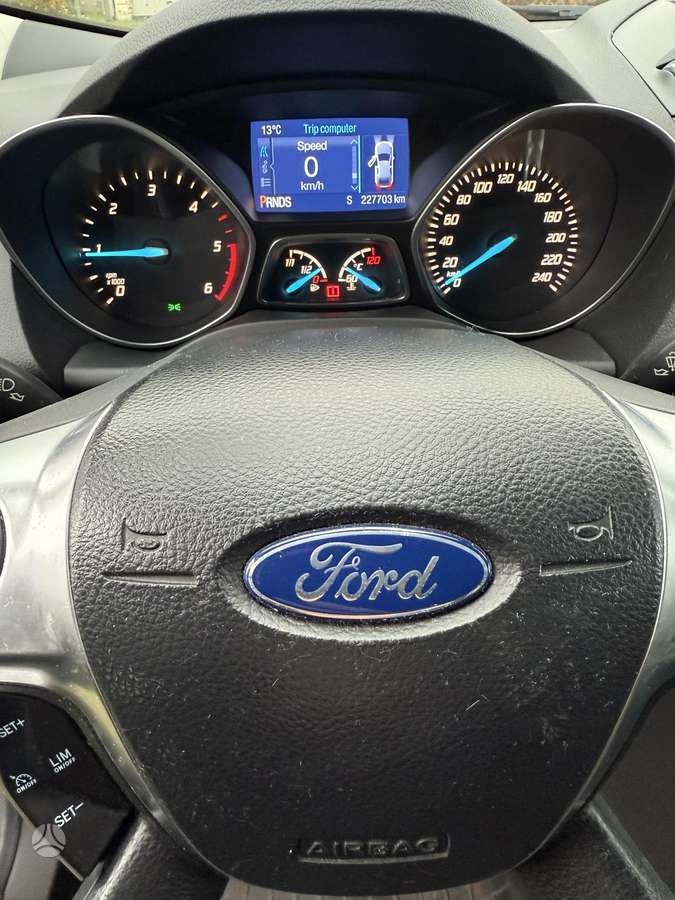 Ford Kuga 2014 — photo 6