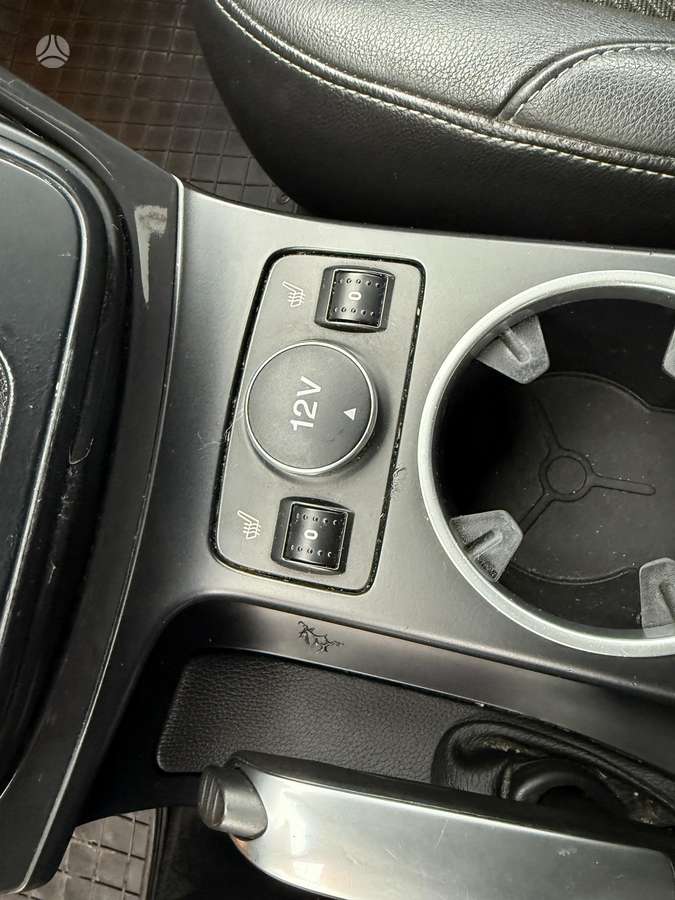 Ford Kuga 2014 — photo 8