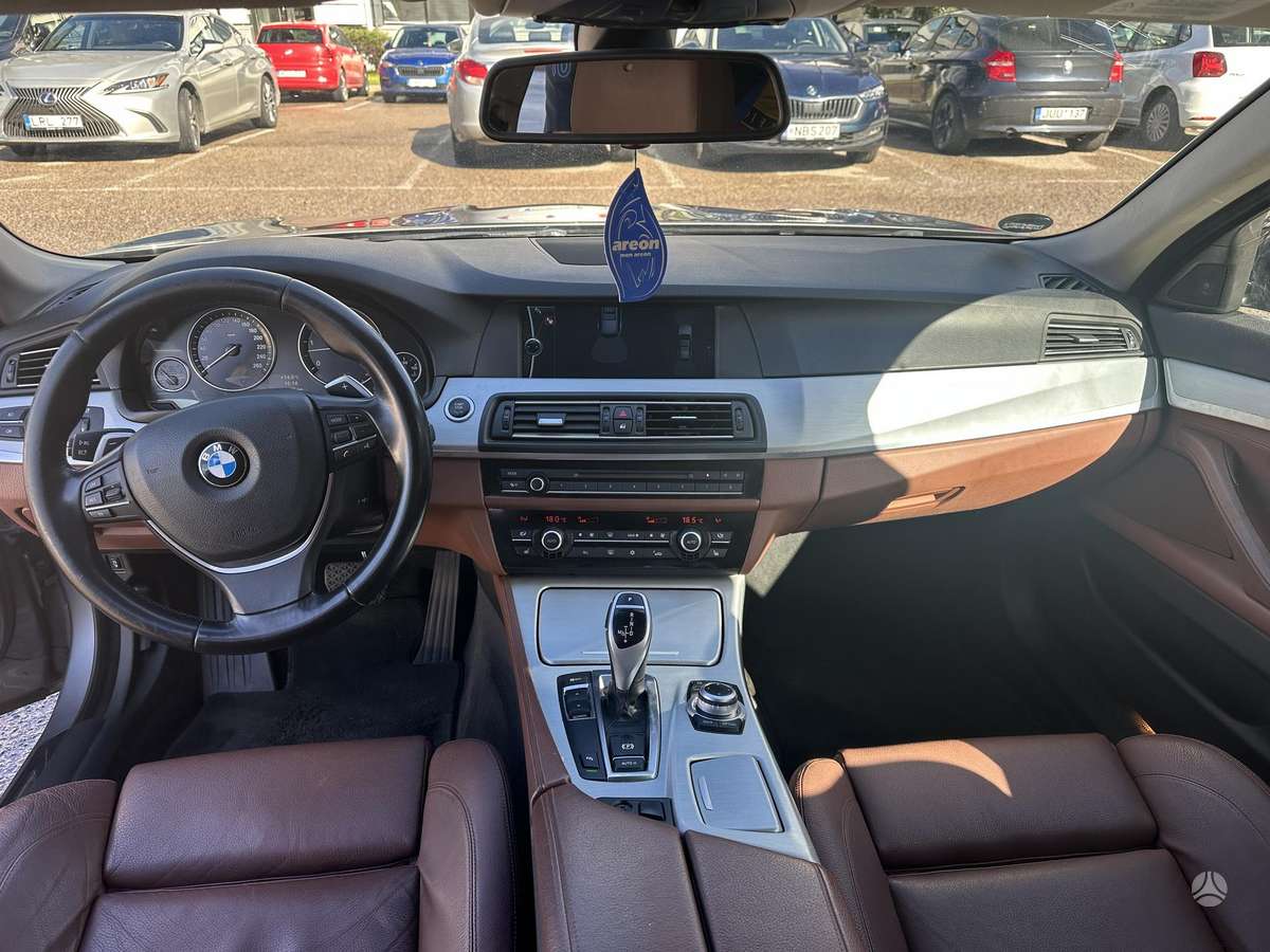 BMW 530 2010 — photo 8