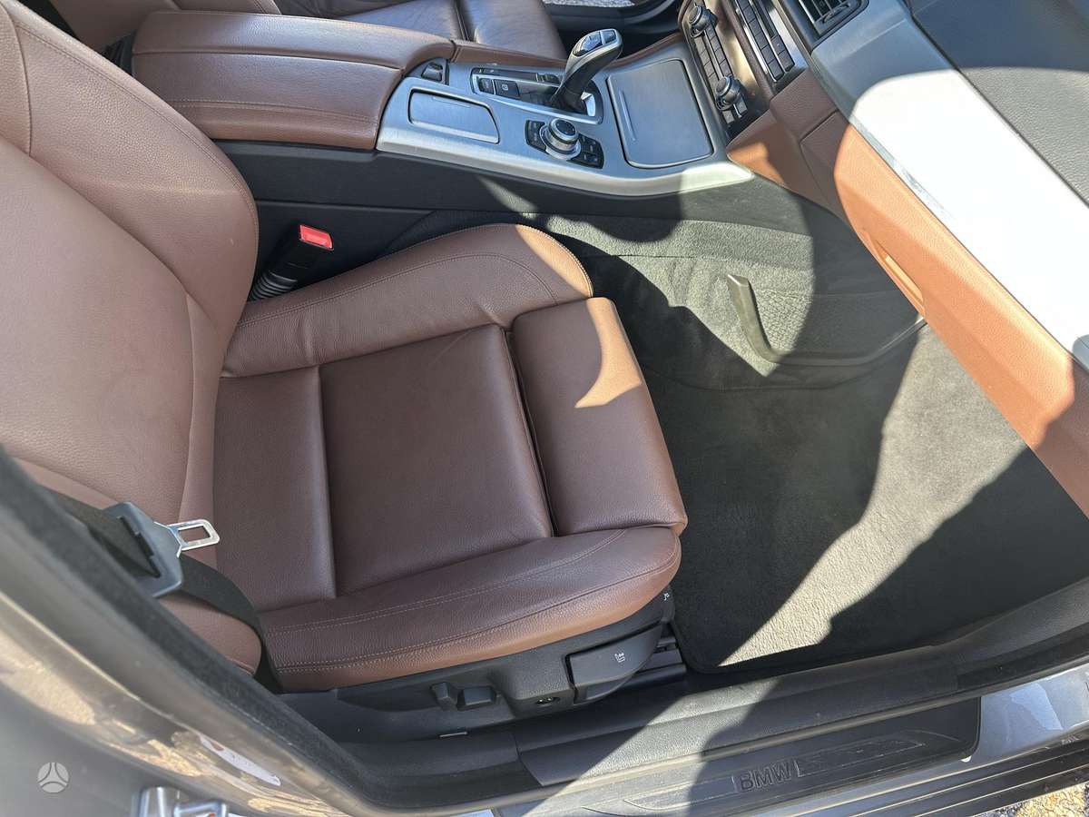 BMW 530 2010 — photo 9