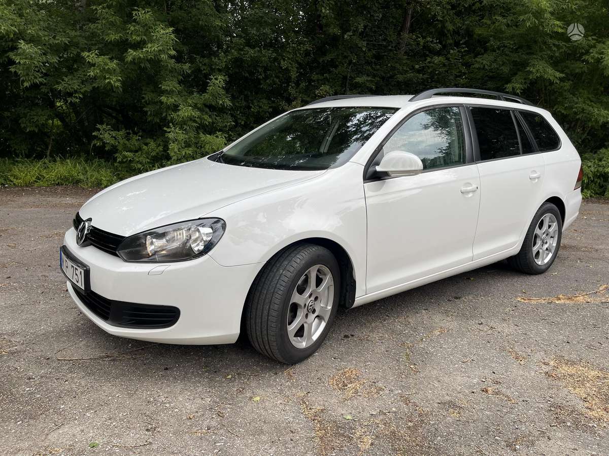 Volkswagen Golf 2012 — вигляд ззаду