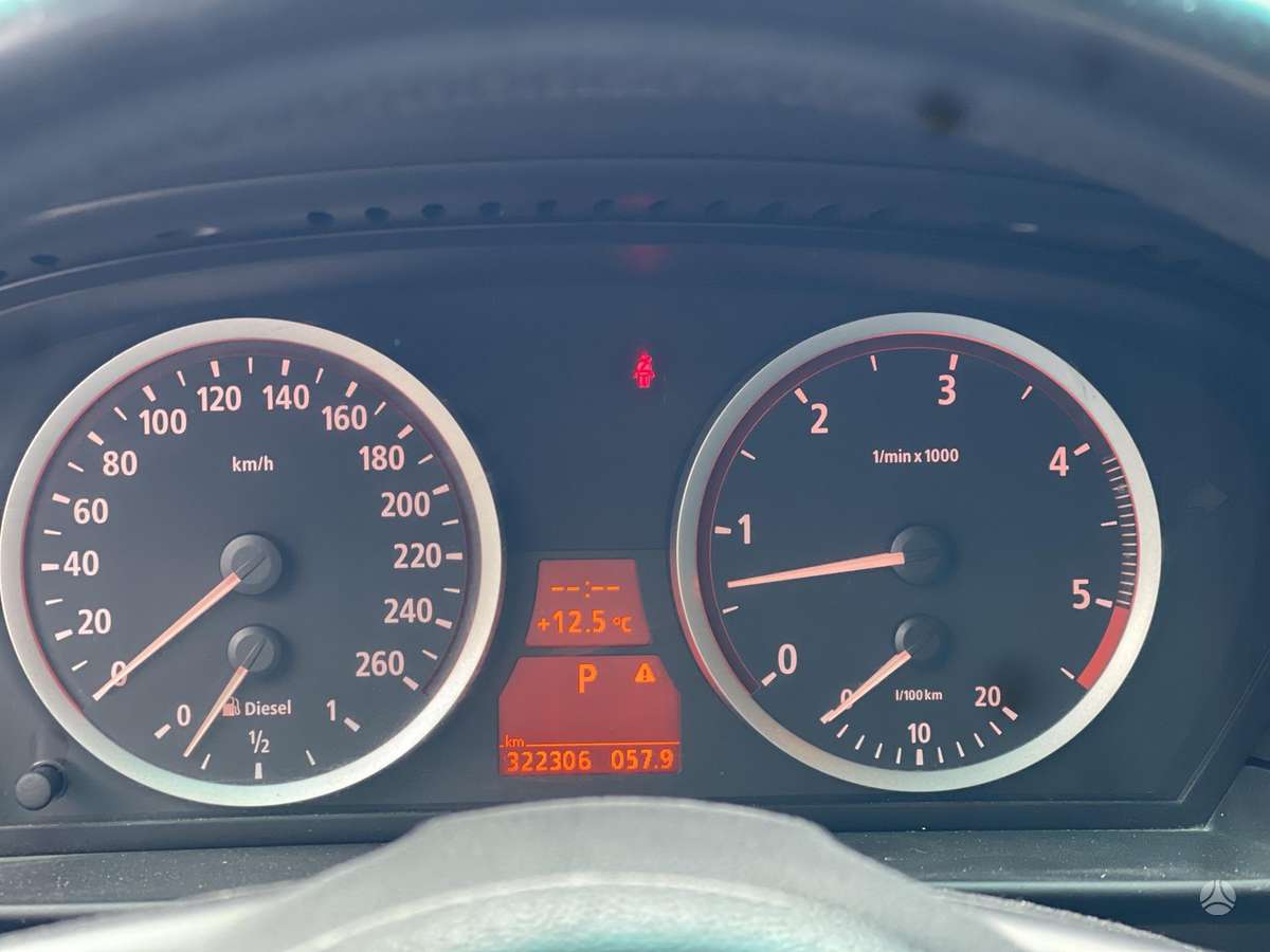 BMW 530 2004 — photo 14