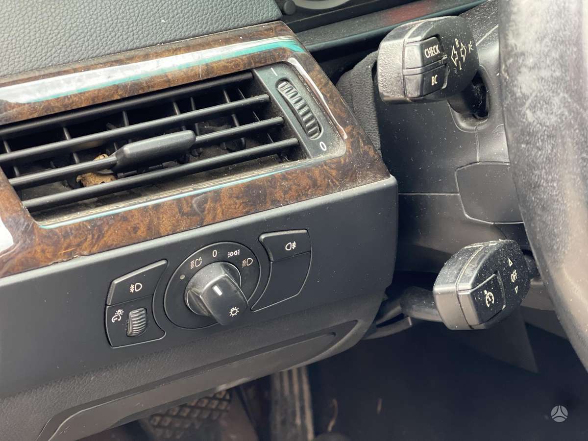 BMW 530 2004 — photo 15