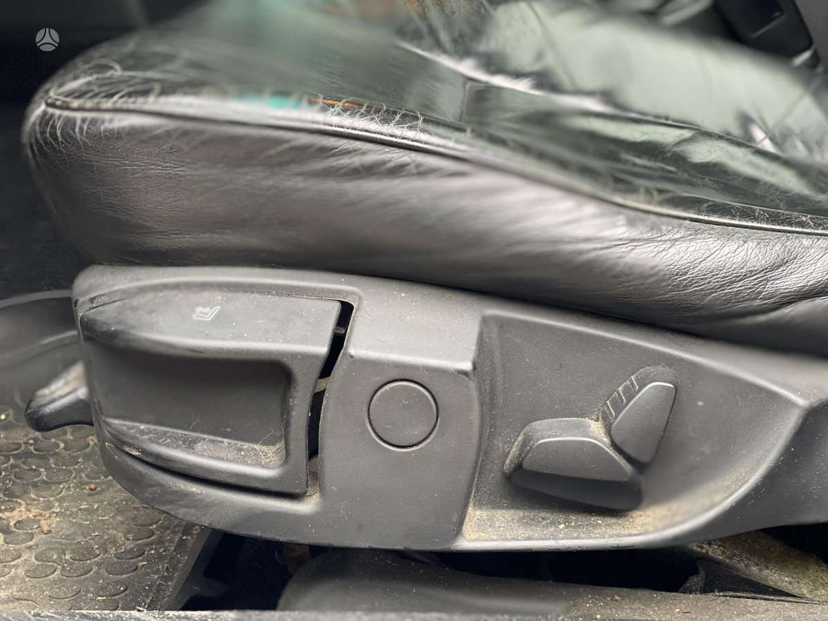 BMW 530 2004 — photo 20