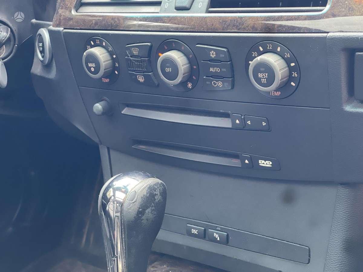 BMW 530 2004 — photo 21