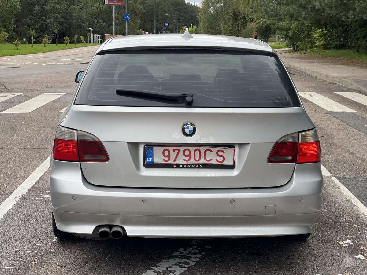 BMW 530 2004 — engine 2993 cm³, 218 HP (160kW)