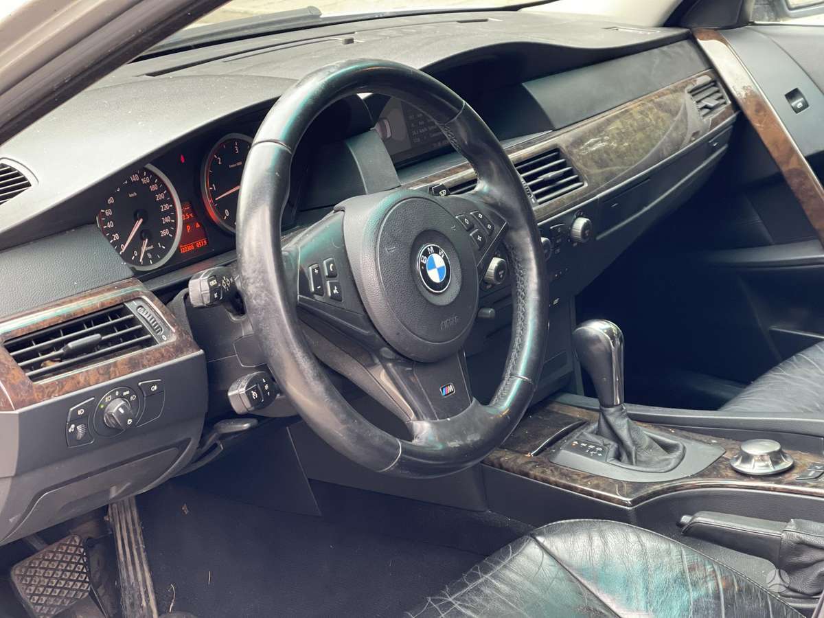 BMW 530 2004 — photo 9